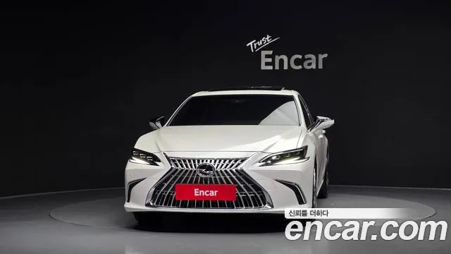 Lexus ES 2025 thumb 3