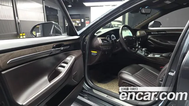 Genesis G90 2019 thumb 9