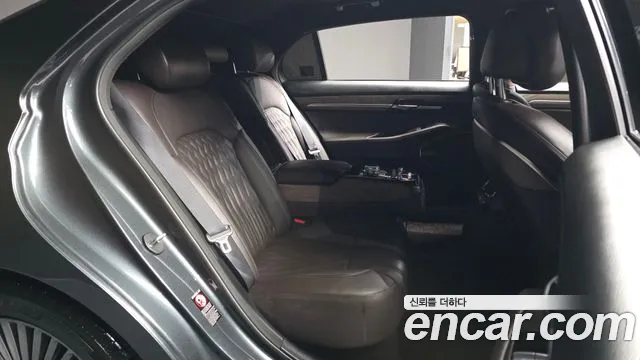 Genesis G90 2019 thumb 11