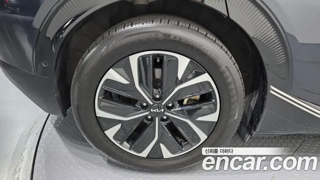 Kia EV6 2021 thumb 4