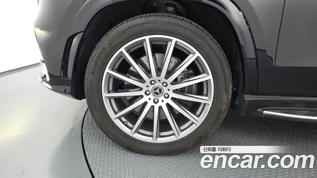Mercedes-Benz GLS 2023 thumb 5