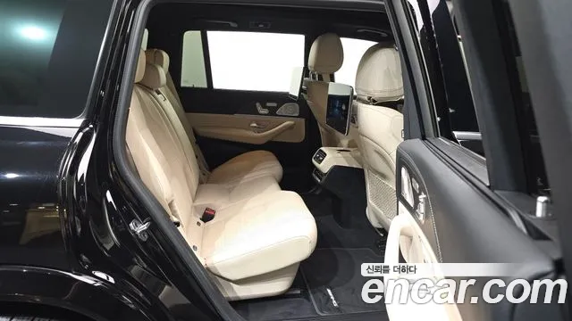 Mercedes-Benz GLS 2023 thumb 12