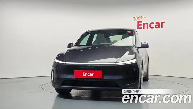 Tesla Model Y 2026 thumb 3