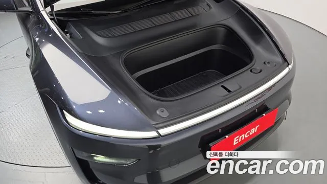 Tesla Model Y 2026 thumb 6