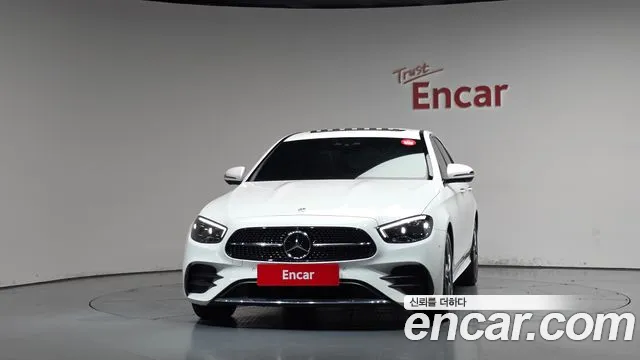 Mercedes-Benz E-Класс 2023 thumb 3