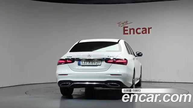 Mercedes-Benz E-Класс 2023 thumb 4