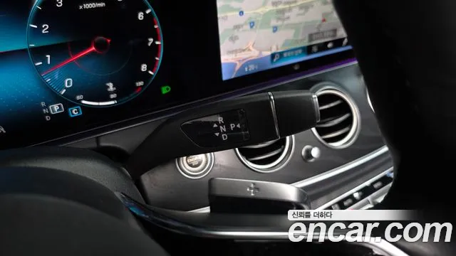 Mercedes-Benz E-Класс 2023 thumb 9