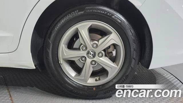 Hyundai Avante 2015 thumb 5