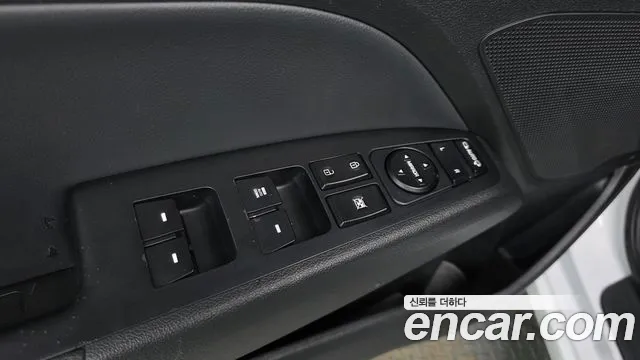 Hyundai Avante 2015 thumb 11