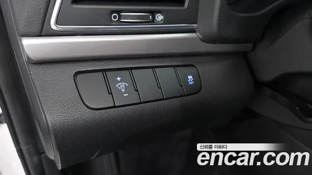 Hyundai Avante 2015 thumb 12