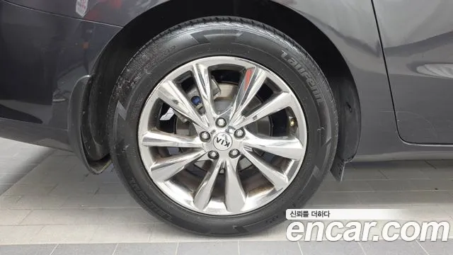 Kia Carnival 2019 thumb 5