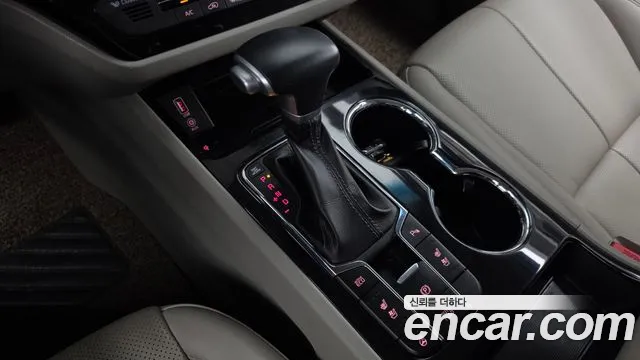 Kia Carnival 2019 thumb 9