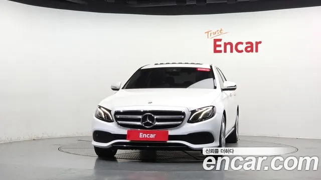 Mercedes-Benz E-Класс 2018 thumb 2