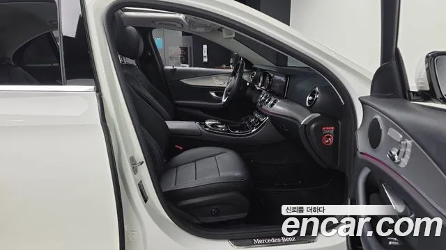 Mercedes-Benz E-Класс 2018 thumb 10