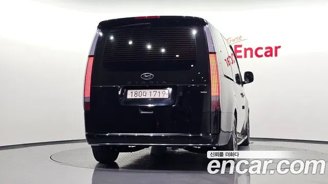 Hyundai Staria 2021 thumb 3