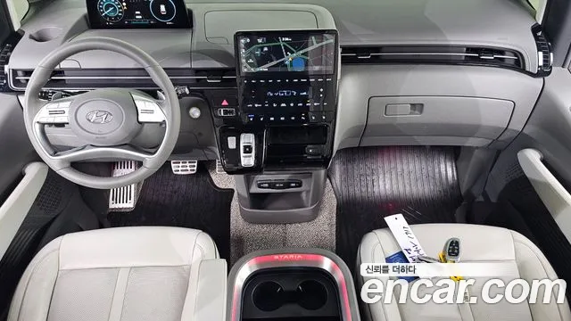 Hyundai Staria 2021 thumb 6