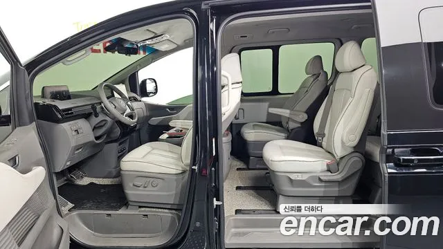 Hyundai Staria 2021 thumb 10