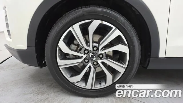 KG_Mobility_Ssangyong TIBOLI 2020 thumb 5