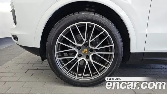 Porsche Cayenne 2020 thumb 5