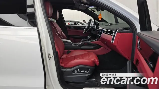 Porsche Cayenne 2020 thumb 11