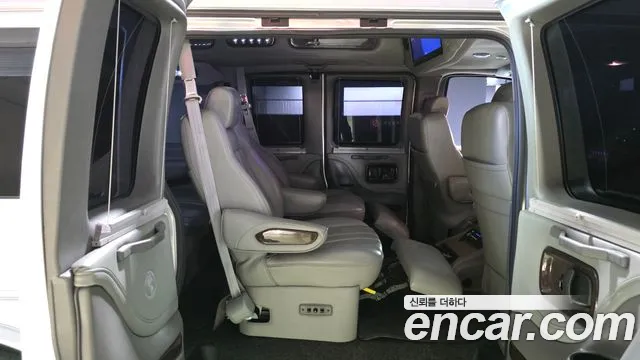 Chevrolet Express Van 2014 thumb 11