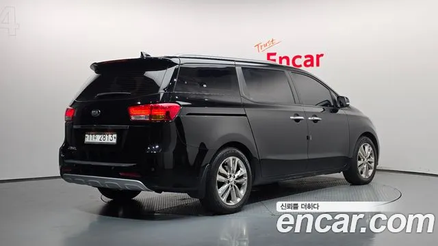 Kia Carnival 2015 thumb 2