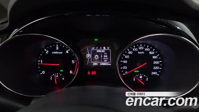 Kia Carnival 2015 thumb 8