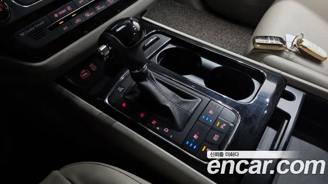 Kia Carnival 2015 thumb 9