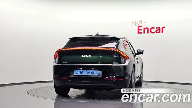 Kia EV6 2023 thumb 3