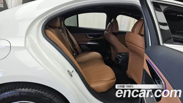 Mercedes-Benz E-Класс 2025 thumb 12