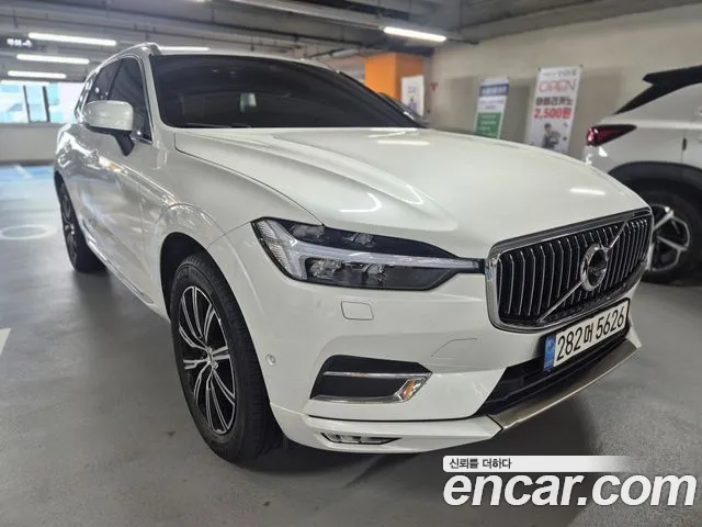 Volvo XC60 2021 thumb 3