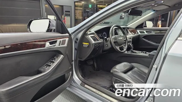 Hyundai Genesis 2014 thumb 10