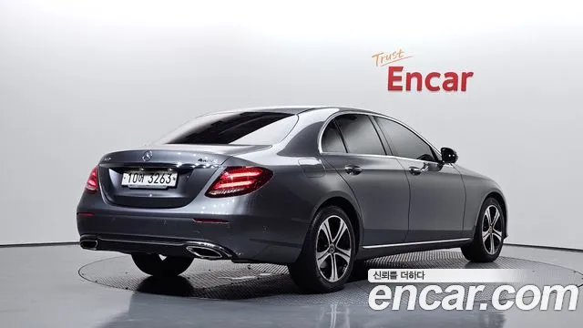 Mercedes-Benz E-Класс 2018 thumb 2
