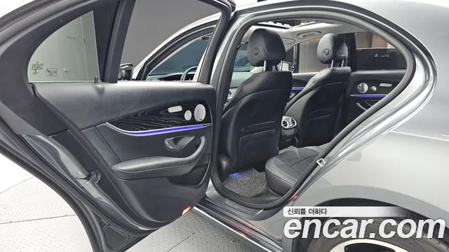 Mercedes-Benz E-Класс 2018 thumb 12