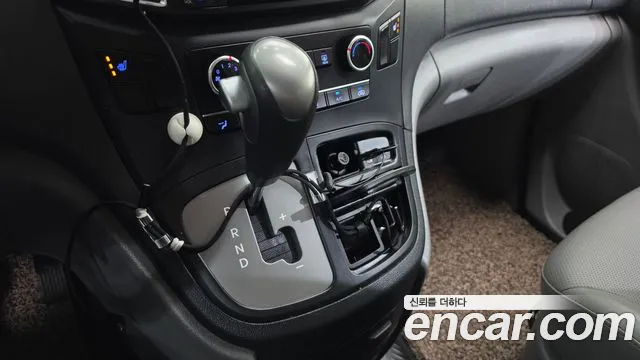 Hyundai Starex 2015 thumb 9