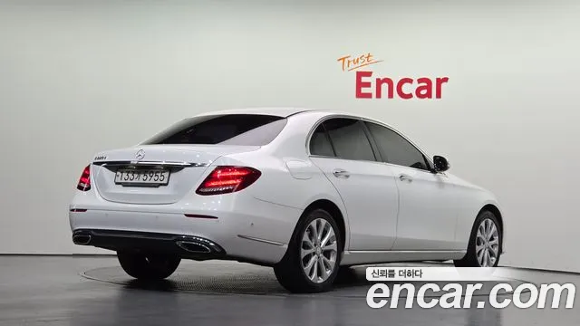 Mercedes-Benz E-Класс 2017 thumb 2
