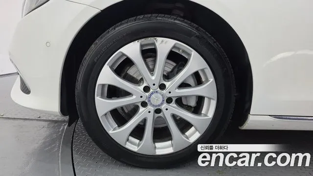 Mercedes-Benz E-Класс 2017 thumb 5