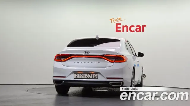 Hyundai Grandeur 2017 thumb 4