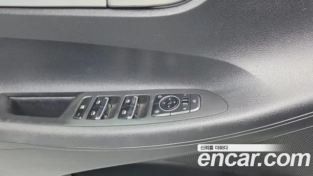 Hyundai Grandeur 2017 thumb 12
