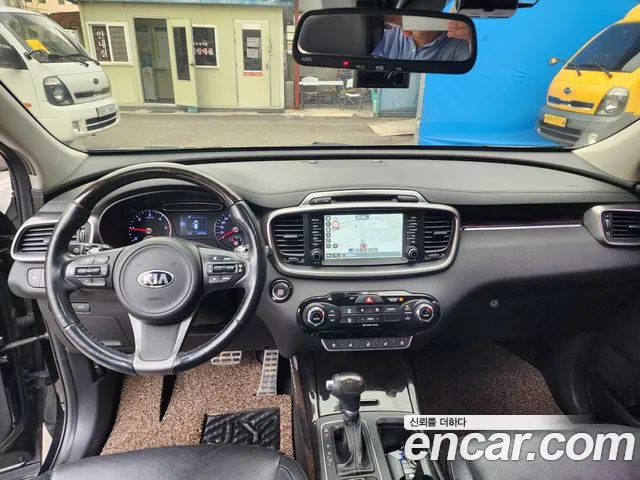Kia Sorento 2017 thumb 10