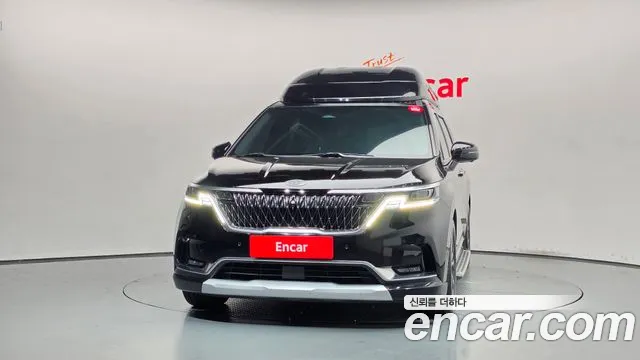 Kia Carnival 2021 thumb 3