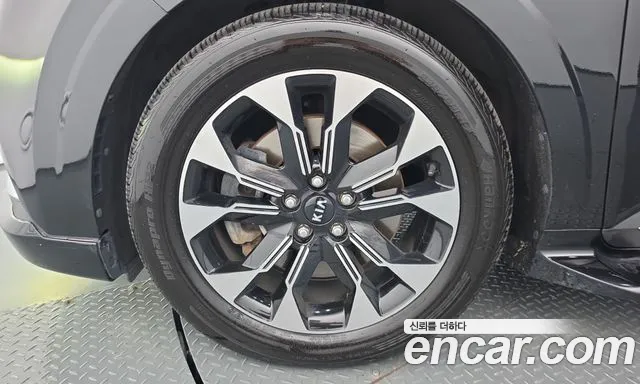 Kia Carnival 2021 thumb 5