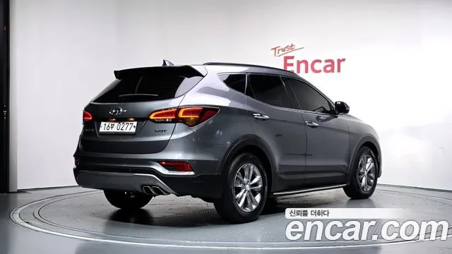 Hyundai Santa Fe 2016 thumb 2