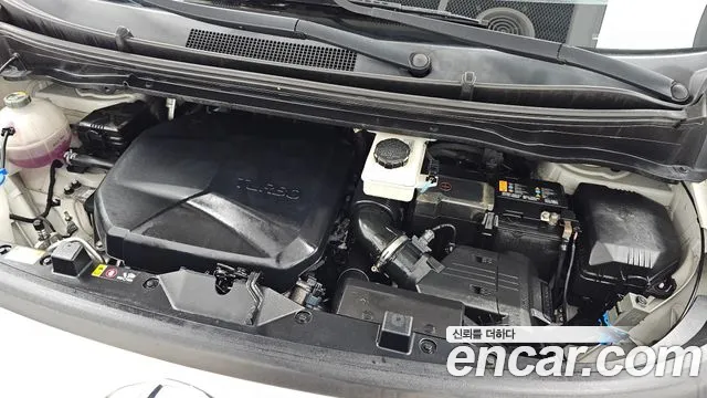 Hyundai Staria 2021 thumb 6