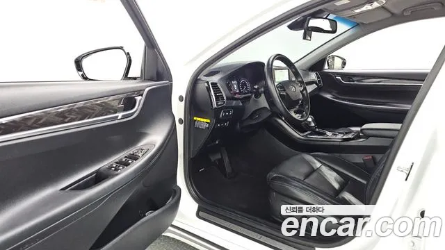 Hyundai Grandeur 2017 thumb 10