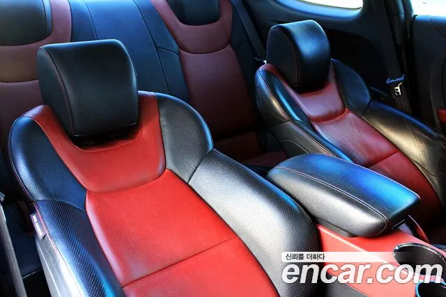 Hyundai Genesis 2011 thumb 10
