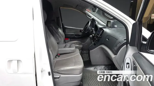 Hyundai Starex 2018 thumb 11