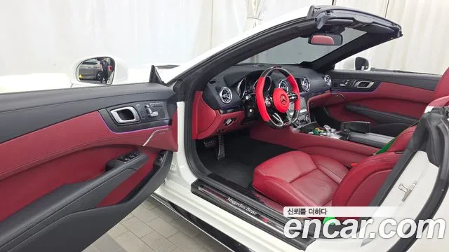 Mercedes-Benz SL-Класс 2017 thumb 10