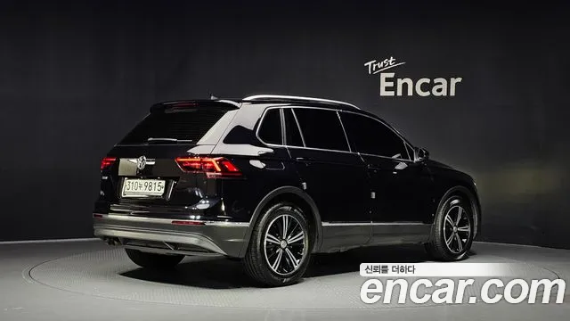 Volkswagen Tiguan 2020 thumb 2