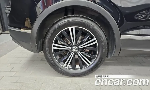 Volkswagen Tiguan 2020 thumb 5
